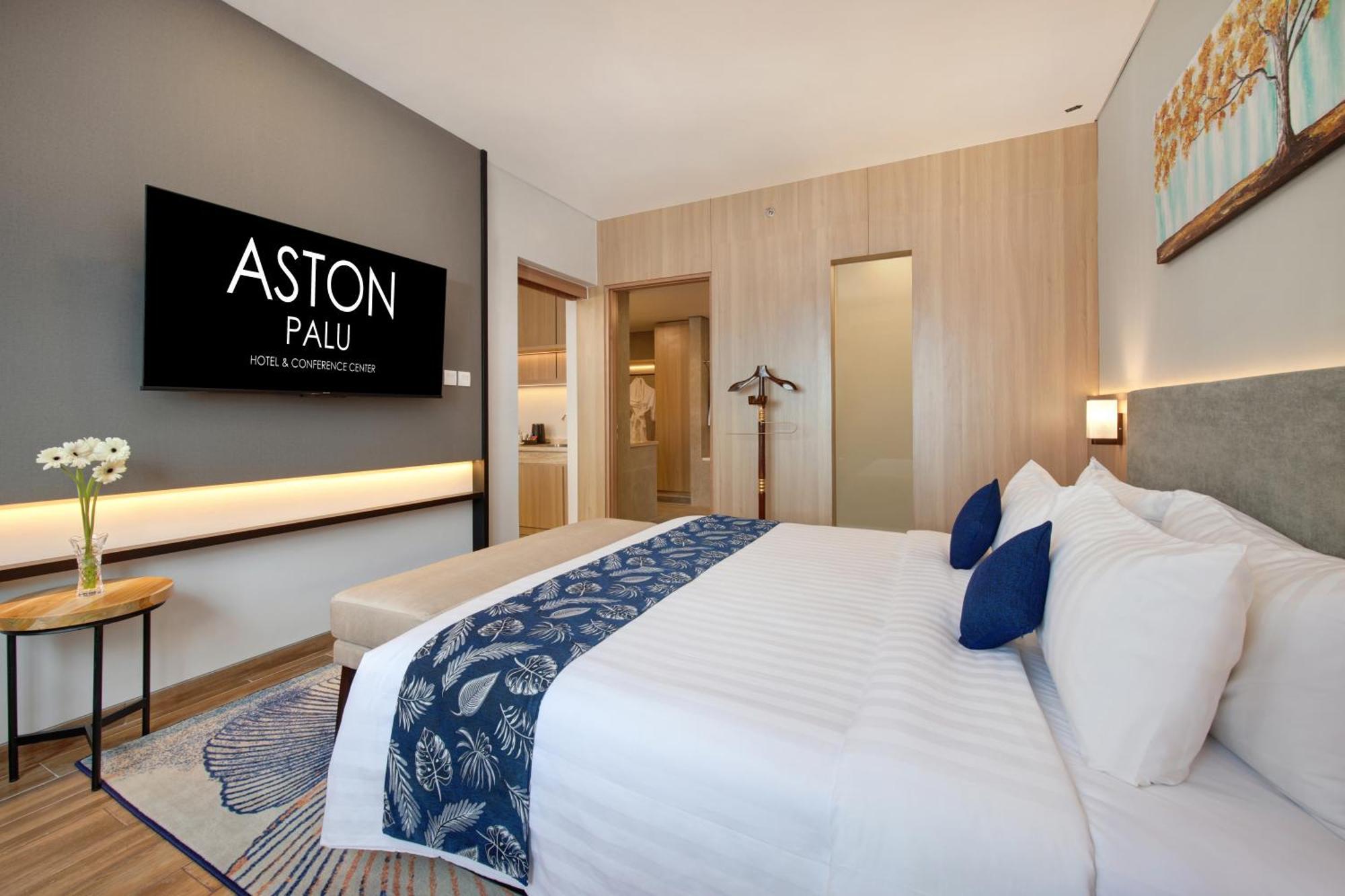 Aston Palu Hotel & Conference Center ภายนอก รูปภาพ
