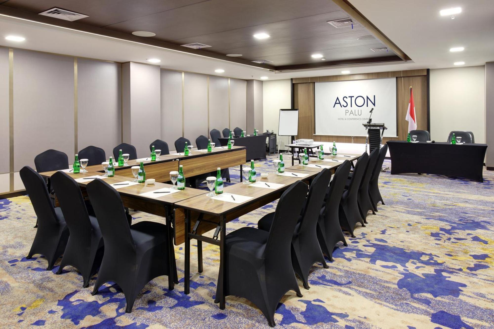Aston Palu Hotel & Conference Center ภายนอก รูปภาพ