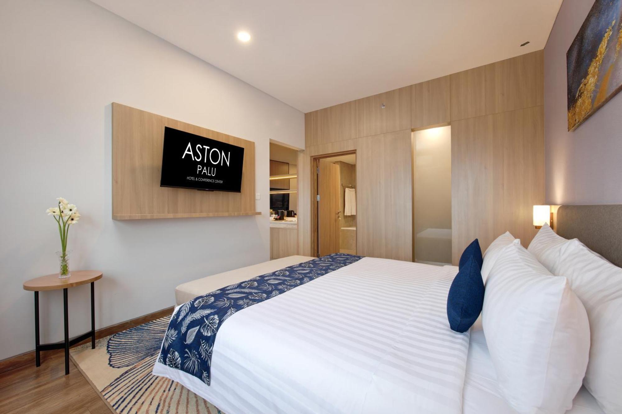 Aston Palu Hotel & Conference Center ภายนอก รูปภาพ