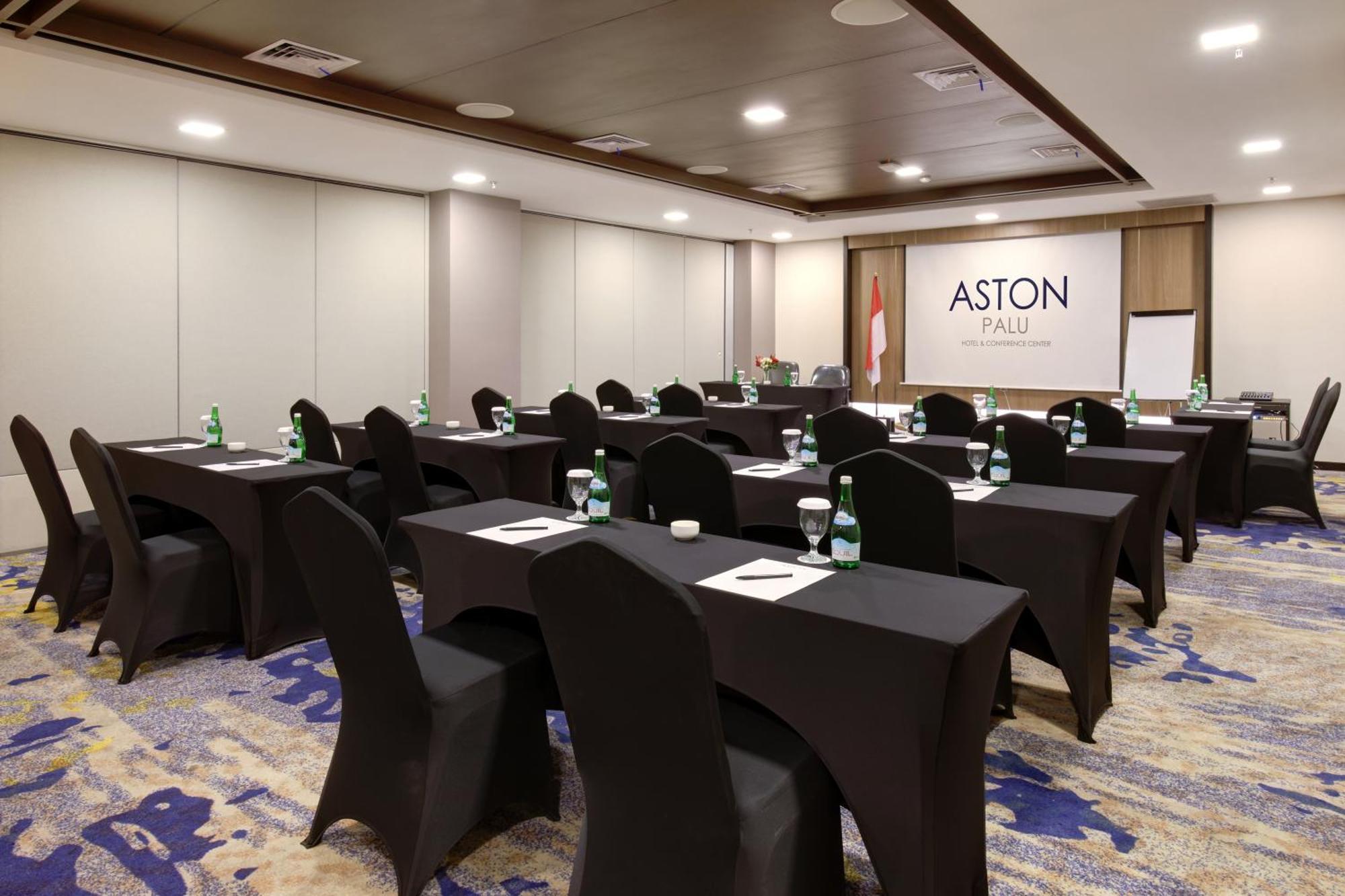 Aston Palu Hotel & Conference Center ภายนอก รูปภาพ